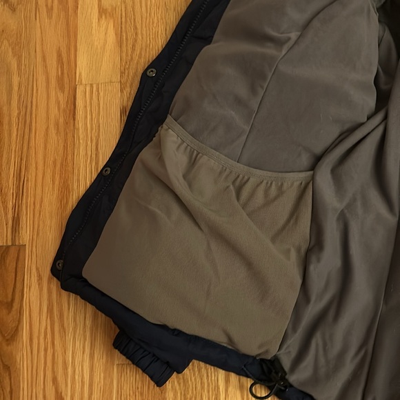 L.L. Bean Navy Puffer Goose Down Jacket - Picture 5 of 7